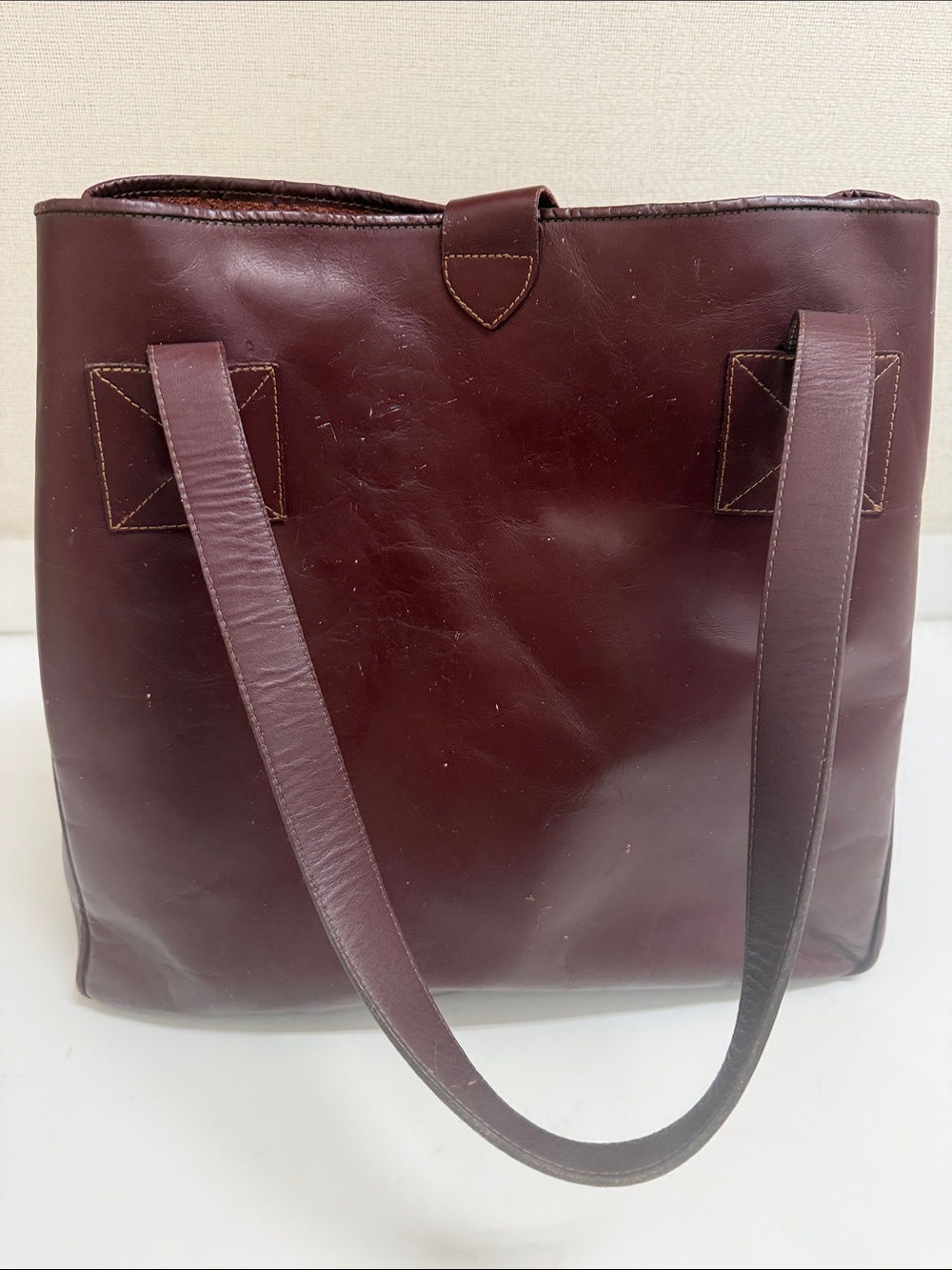 Levenger Classic Leather Tote Bag - Burgundy - Picture 2 of 10
